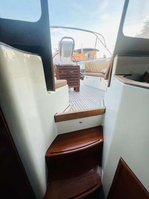 Lifeboat_12.9M_6.2L_V8_diesel_sloep