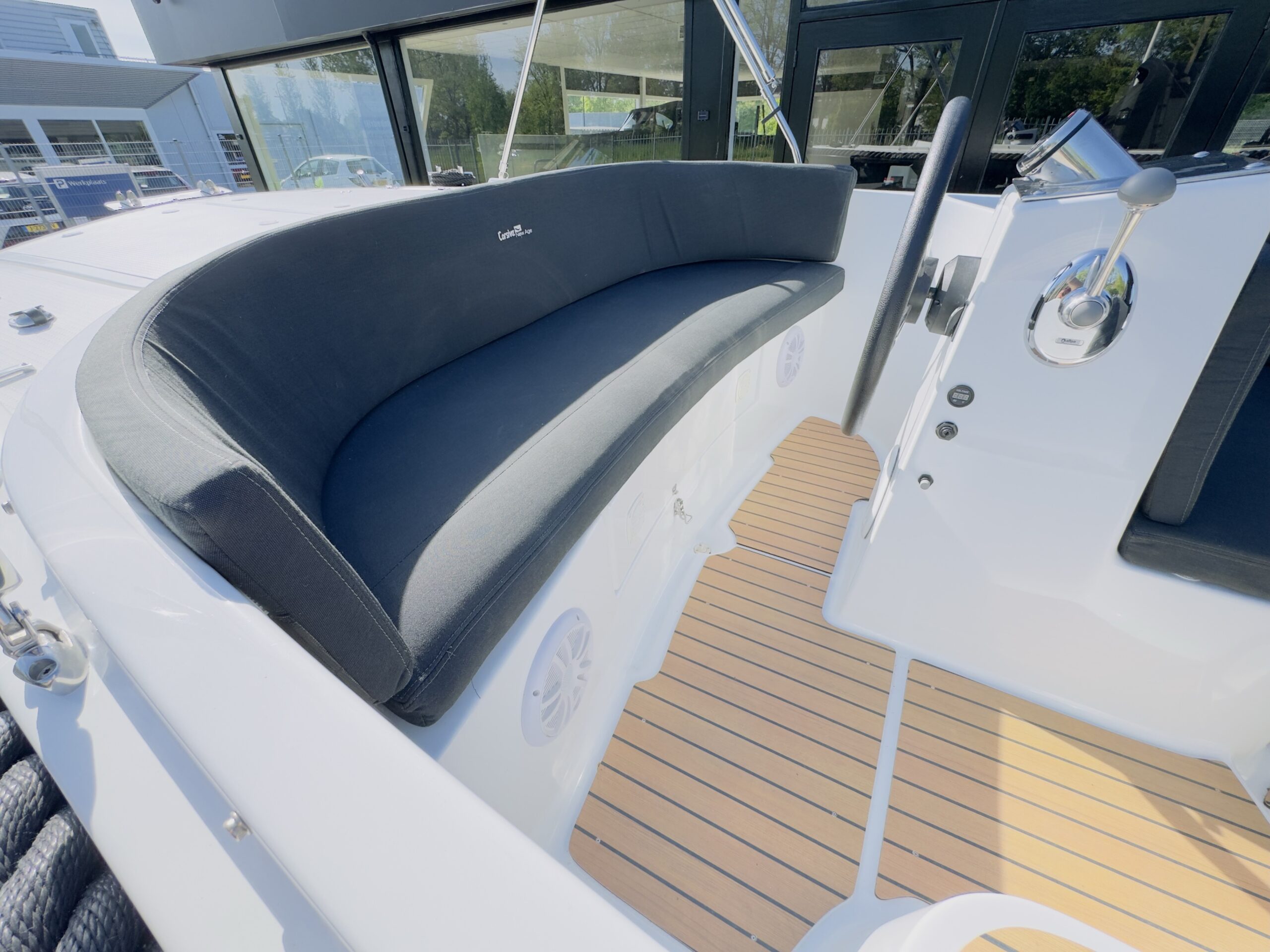 Corsiva 570 sloep zwart %count(title) Officiële Suzuki Marine dealer Noord-Holland Corsiva_570_sloep_kopen