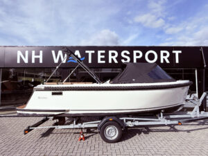 Maxima 600 Tender sloep incl  Honda 30 PK