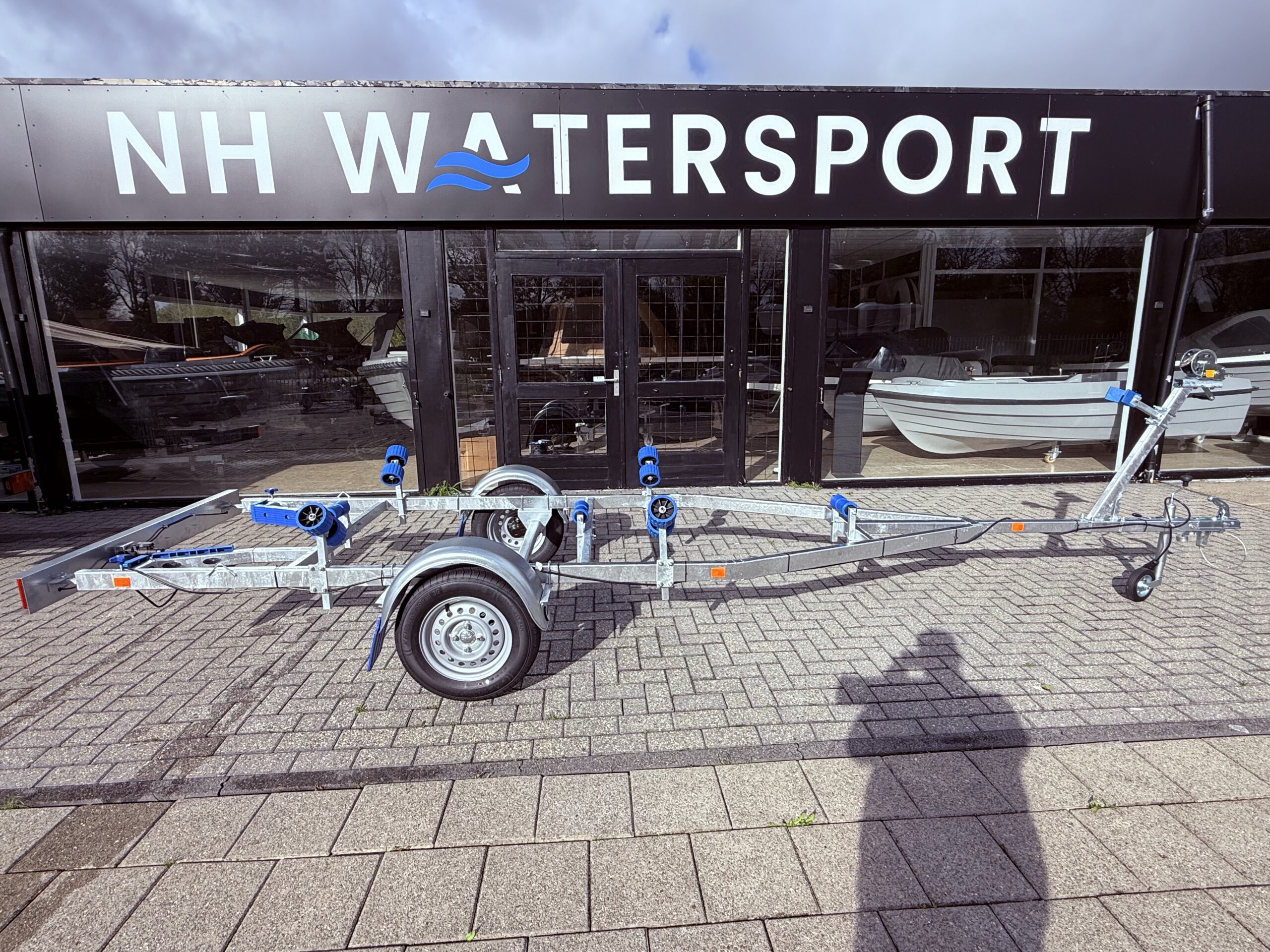 Bun boottrailer 750 kg %count(title) Officiële Suzuki Marine dealer Noord-Holland Bun boottrailer 750 kg